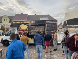 Zlot Food Trucków w Sierakowie: Smakowe Święto nad Wartą!